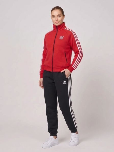 Жіночий теплий спортивний костюм Adidas зимовий трикотажний комплект на флісі норма затишна червона кофта на блискавці без капюшона та чорні штани 300 фото